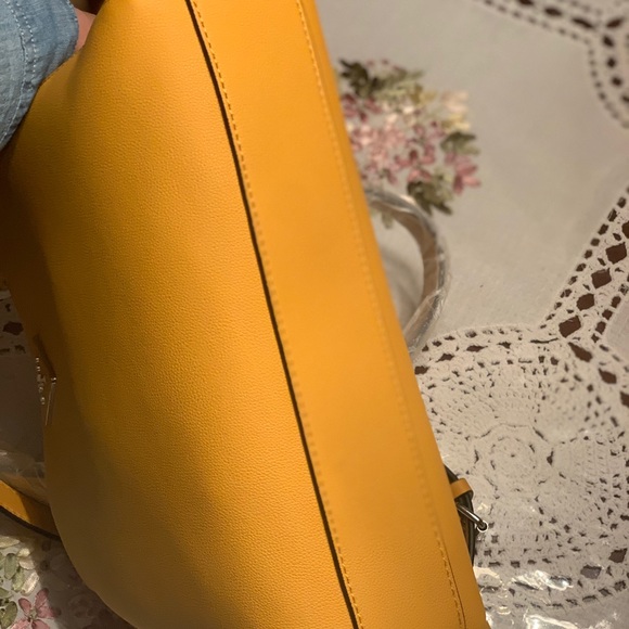 Cross body bag - Picture 3 of 4